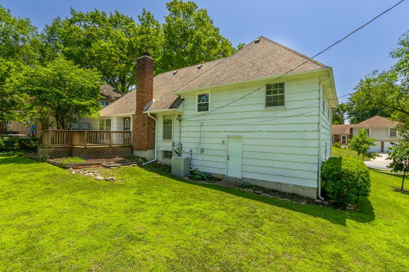 3408 E 105th Ter, Kansas City, MO, photo 3 of 10, a home sold by Carol Tran Reynolds