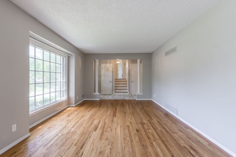 3408 E 105th Ter, Kansas City, MO, photo 4 of 10, a home sold by Carol Tran Reynolds