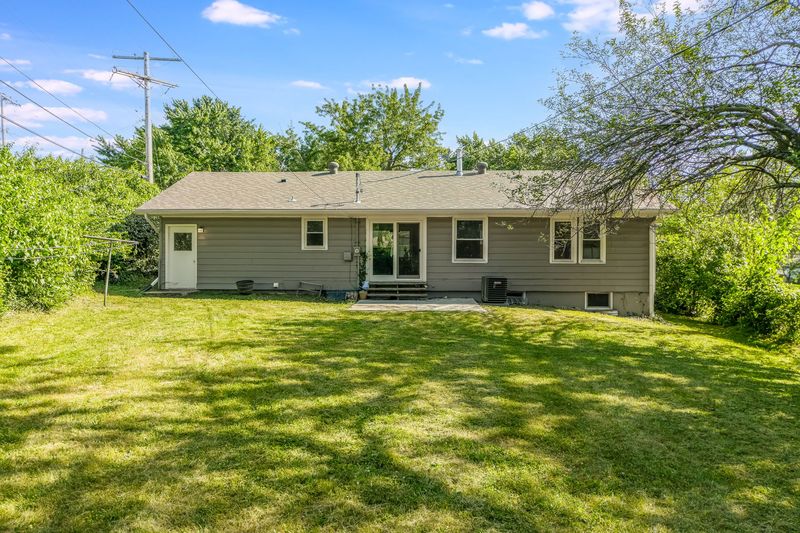 3804 E 106th Ter, Kansas City, MO, photo 3 of 10, a home sold by Carol Tran Reynolds