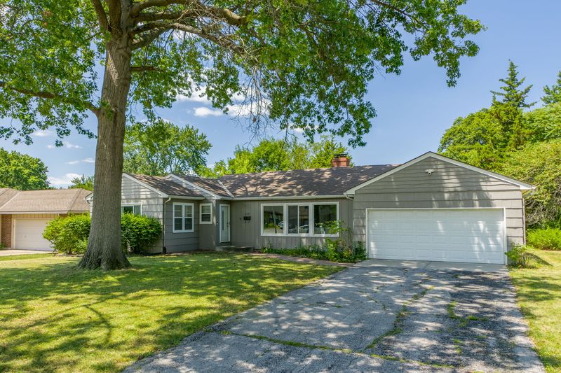 614 E 107th Ter, Kansas City, MO, photo 2 of 10, a home sold by Carol Tran Reynolds