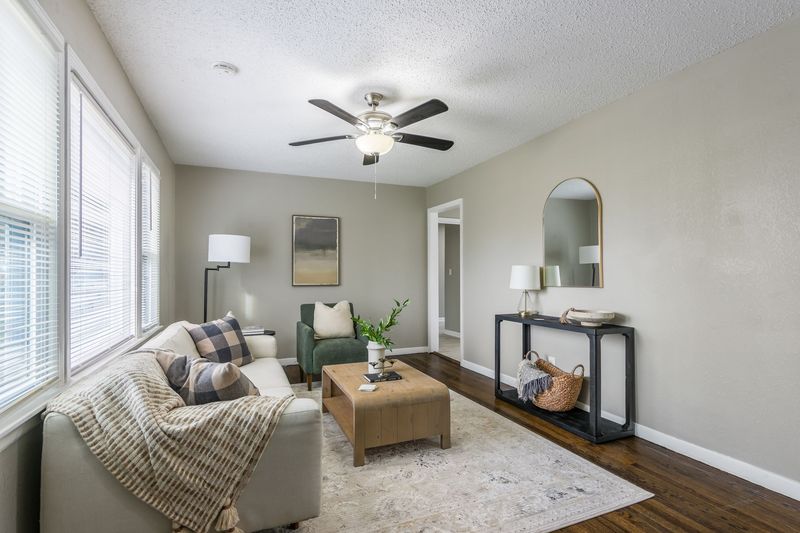 6303 E 148th Ter, Grandview, MO, photo 4 of 10, a home sold by Carol Tran Reynolds