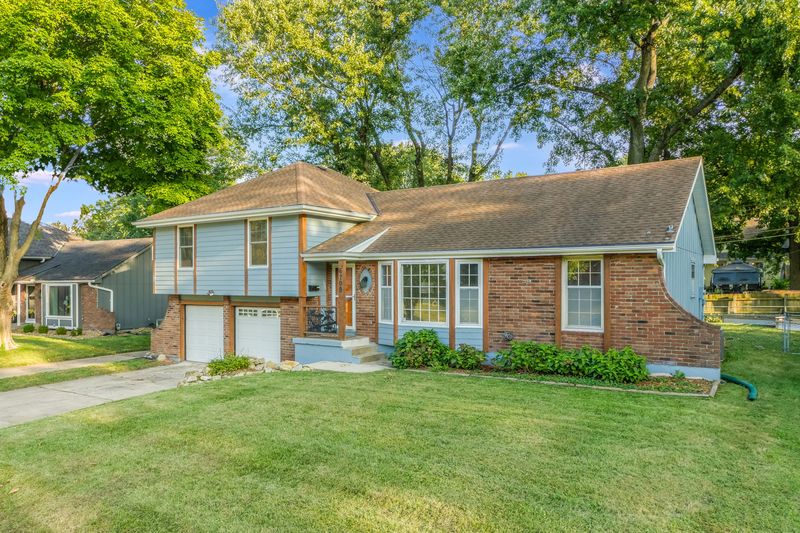 6709 E 126th St, Grandview, MO, photo 2 of 10, a home sold by Carol Tran Reynolds