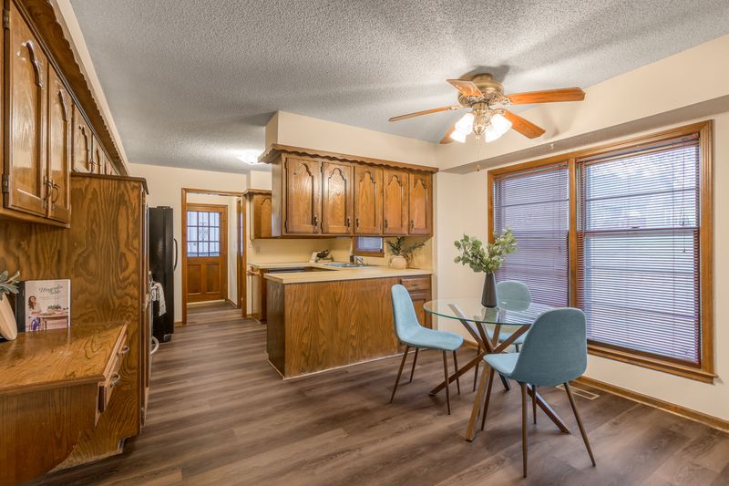 6906 E 125th St, Grandview, MO, photo 5 of 10, a home sold by Carol Tran Reynolds
