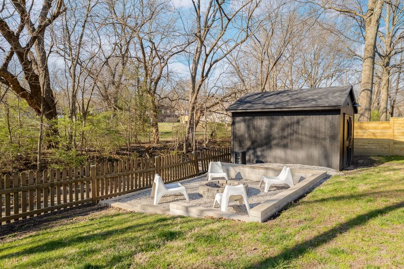 7403 E 129th St, Grandview, MO, photo 3 of 10, a home sold by Carol Tran Reynolds